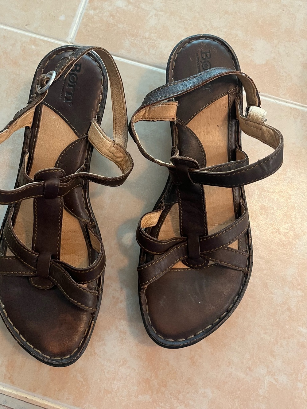 Born Strappy Sandals Size 9